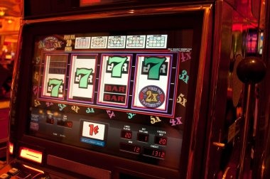 Betting interface and card display on Kembang Kempis